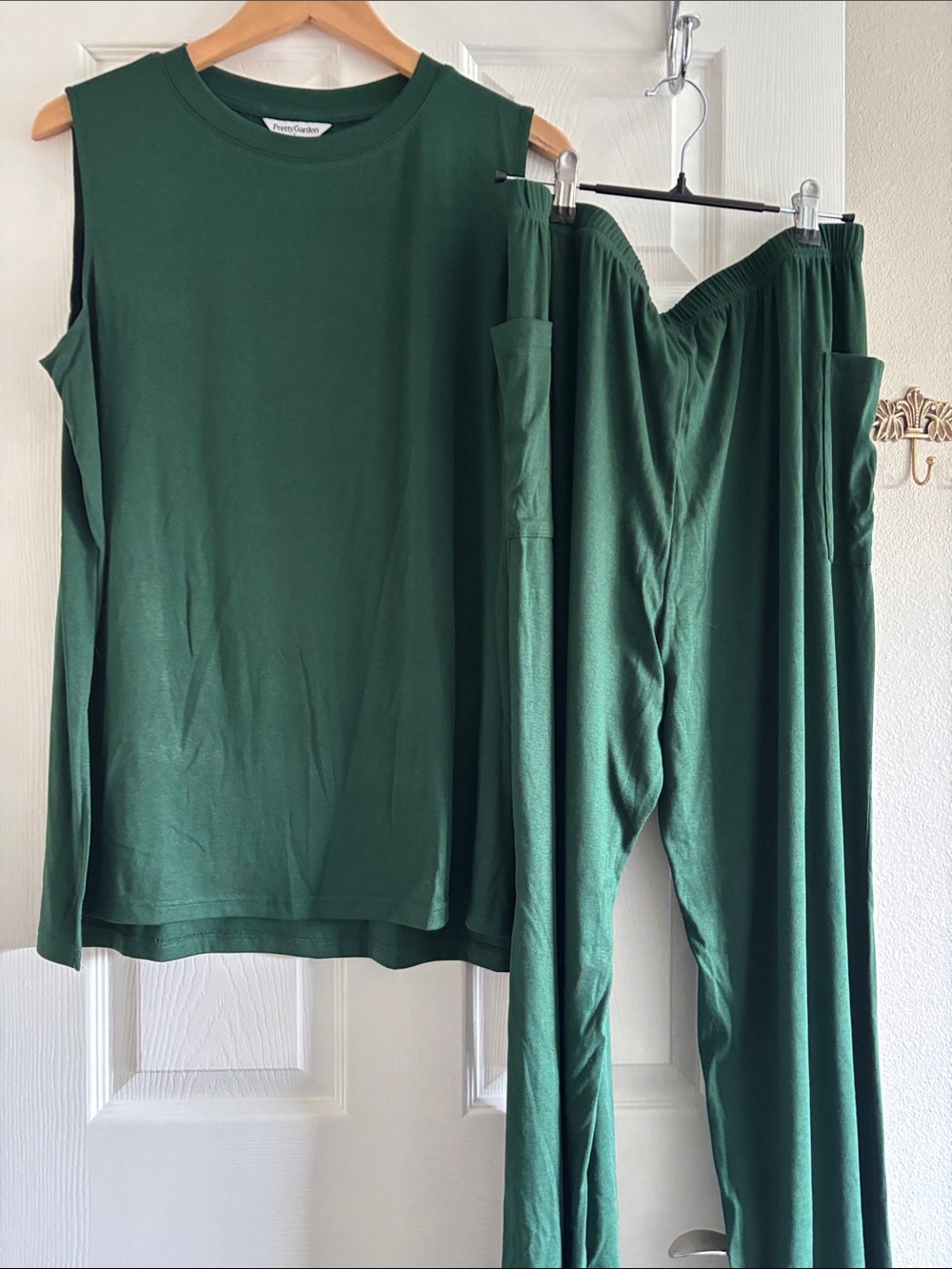 Women’s Forest Green Sleeveless Tunic Top & Pants Set - Unbranded